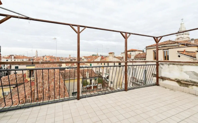 Ponte di Rialto Penthouse with Panoramic Terrace