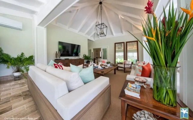 Luxurious 3 Br Golf Villa