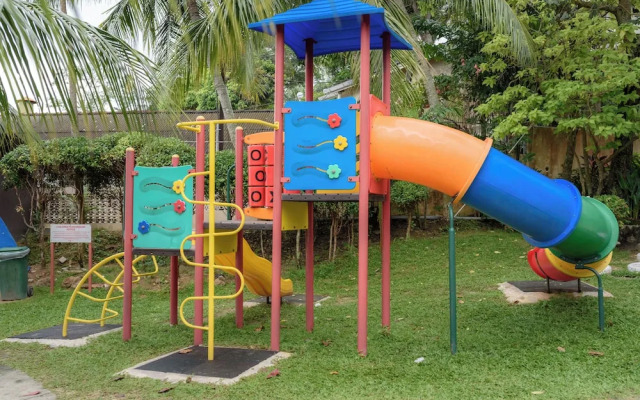 Rainbow Paradise Beach Resort by LWE