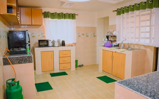 Lux Suites Lions Den Holiday Homes