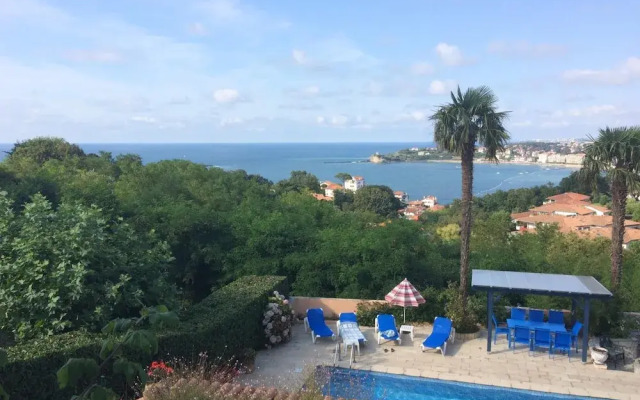 Villa Erresinolettean