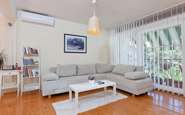 Maja - 50 m From Beach - A1