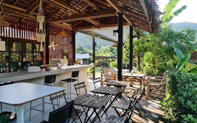 Samui Caravans Hill Camp