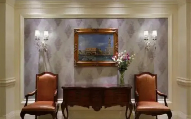 Tairong Hotel