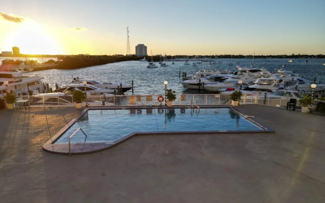 Vista Mar Bay Views Close to Miami Attractions