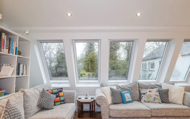3 Dunrobin Street