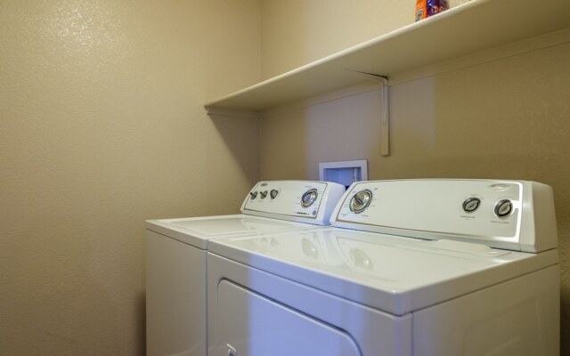 Sandia Peak Apartments by Frontdesk