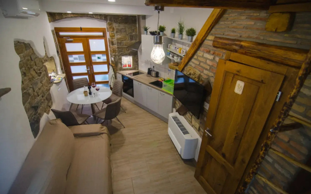 Traditional Piran studio