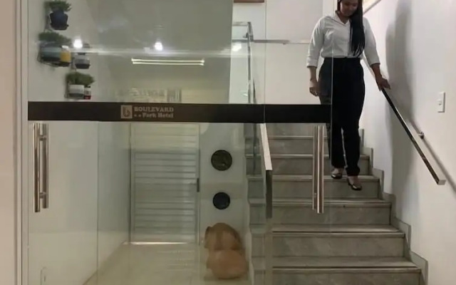 Boulevard Park Hotel