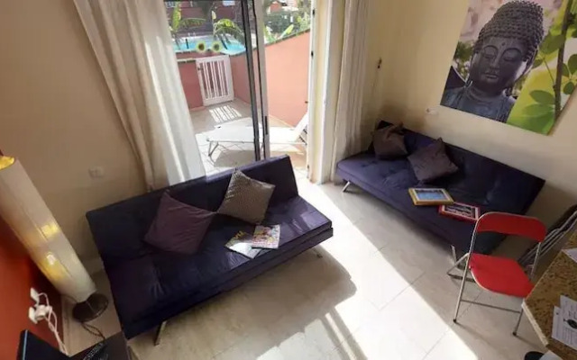 Romantic Sunny Apartment