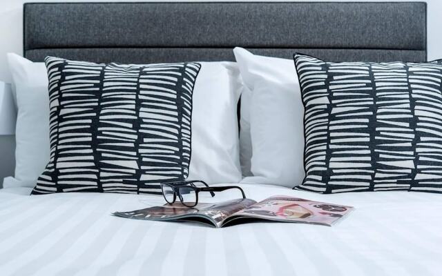 Stunning 2BR Manchester Apartment