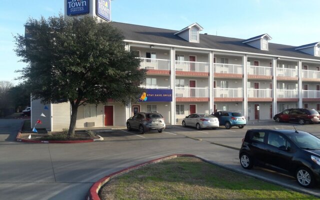 InTown Suites Extended Stay San Antonio TX - Nagodoches Road