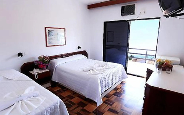 Canasbeach Hotel