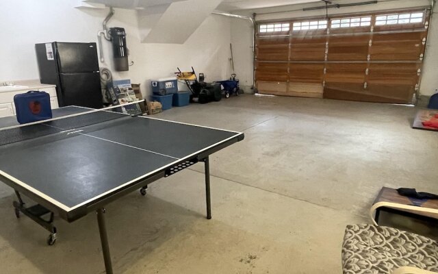 Angora Mountain Lodge - Pool Table, Ping Pong, Shuffle Board