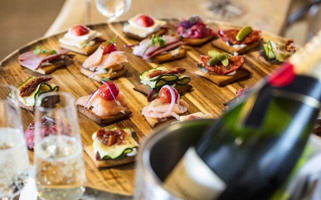 Holiday Inn Amsterdam - Arena Towers by IHG