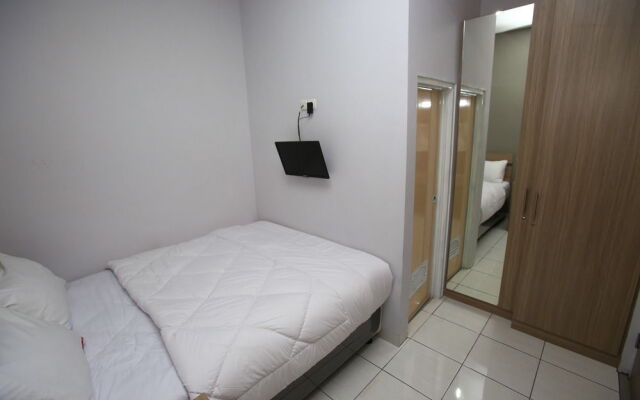 RedDoorz @ Karet Pedurenan 2