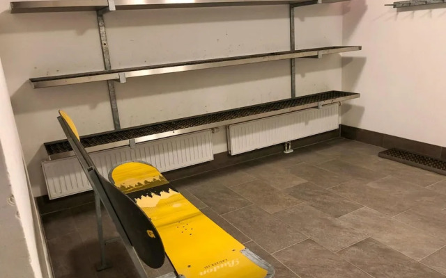 Fourteen 4 0 Zell am See S P