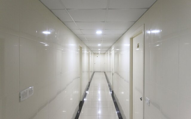 OYO 3547 Raj Guru Residency