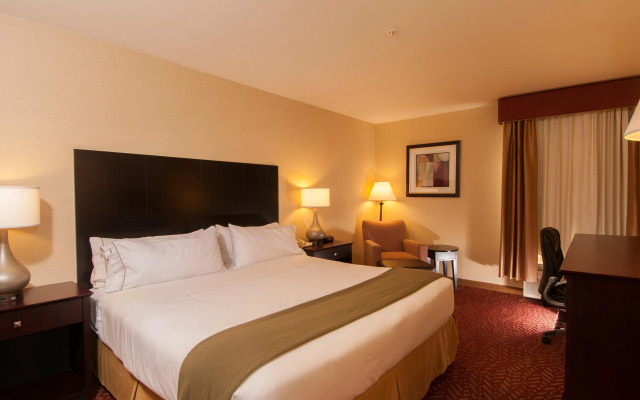 Holiday Inn Express Vernon - Manchester by IHG