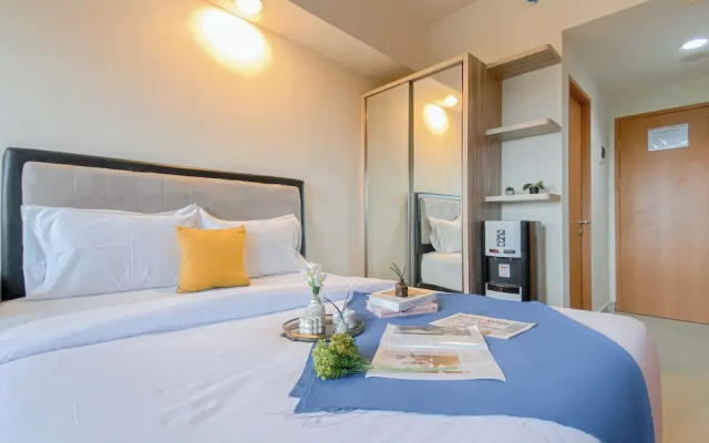 Minimalist And Homey Studio At Apartment Evenciio Margonda