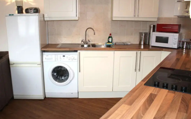 Cotswolds Valley Accommodation-Excl Prop