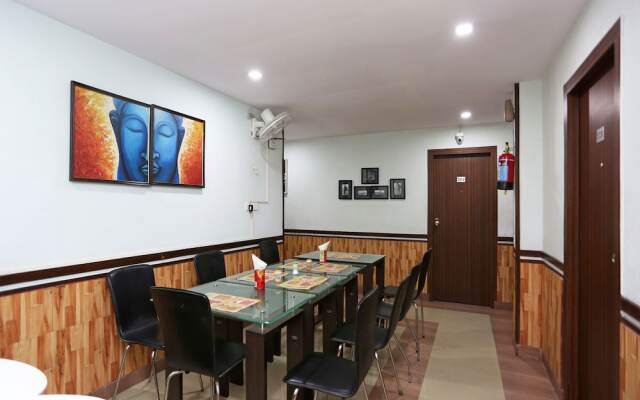 OYO 16010 The Stay