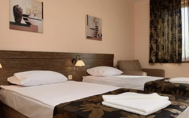 Kamilite Family Hotel