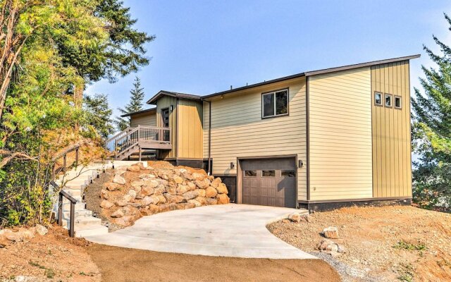'gorge Retreat' - Modern Carson Home w/ Mtn Views!