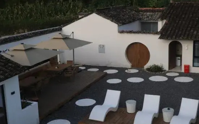 Like your luxurious hot spring homestay in the courtyard