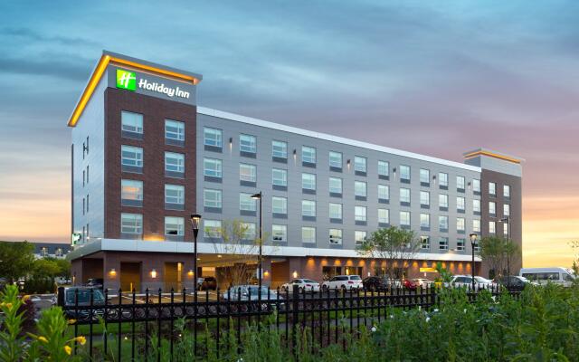 Holiday Inn Boston Logan Airport - Chelsea, an IHG Hotel