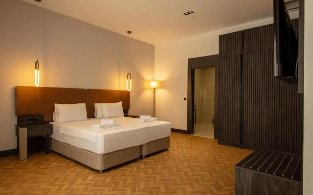 V Center Hotel