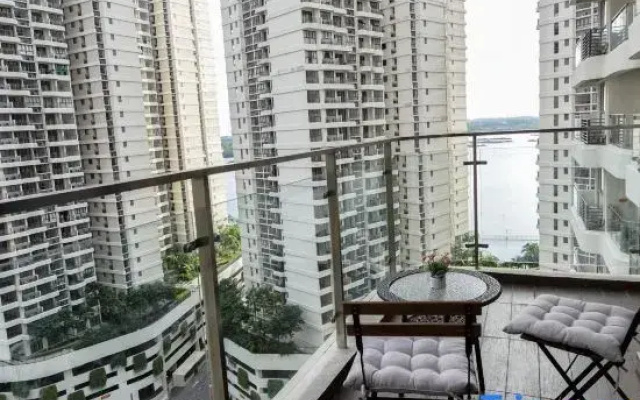 JB City Family Suite Danga Bay by Cowidéa