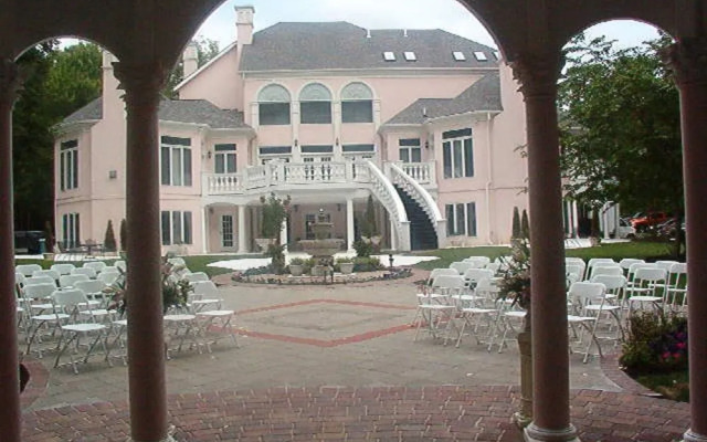 Rosewood Manor Bed & Breakfast