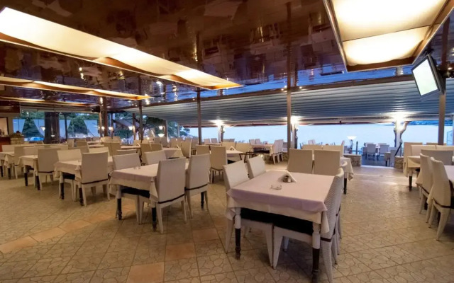 Epavlis Resort