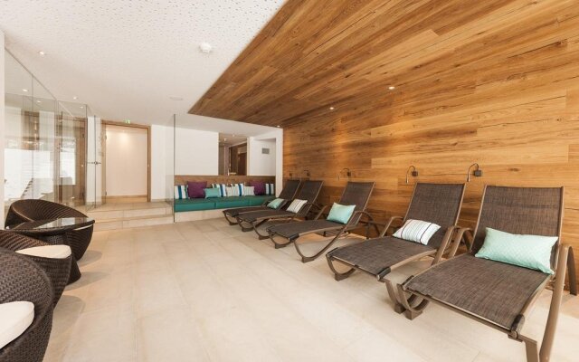 Hotel Schranz - Ski In & Ski Out