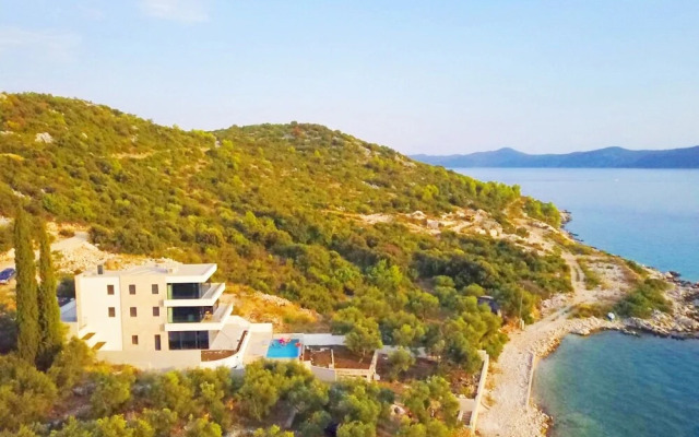 Hedera Estate, Villa Hedera XV