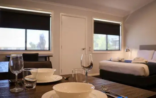 Eastend Studio Apartments