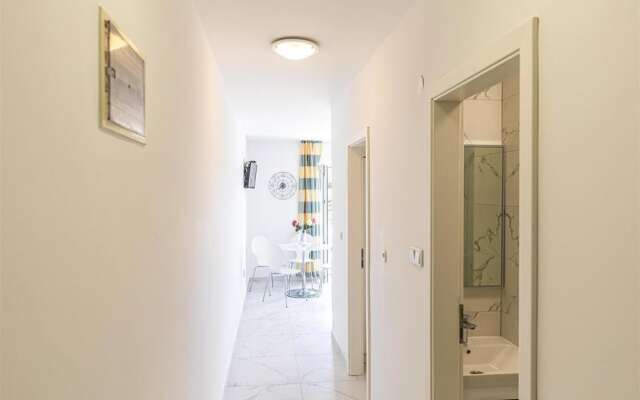 Bozo - 100m to the sea - A4