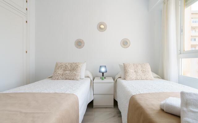 Apartment Hispanidad With Pool