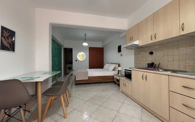 Happy Apartments