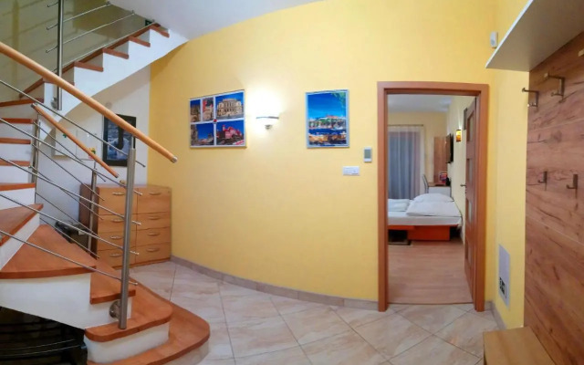 Lovely apartment, Garden, Parking, Wifi, Netflix