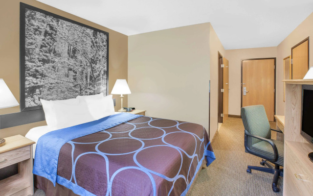 Super 8 by Wyndham Seville