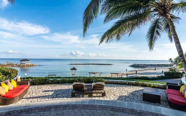 Luxury 1-bed Apartment in Montego Bay