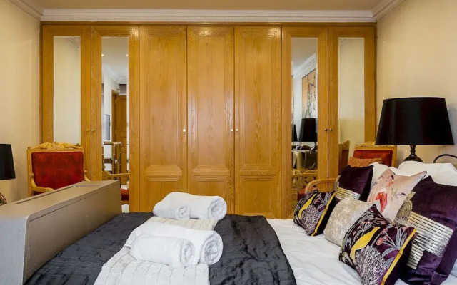 Penthouse 3-bed 3-bath on Marble Arch