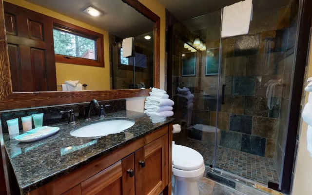 Woodlands #25 3 Bedroom Condo