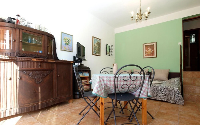 Apartment 1571