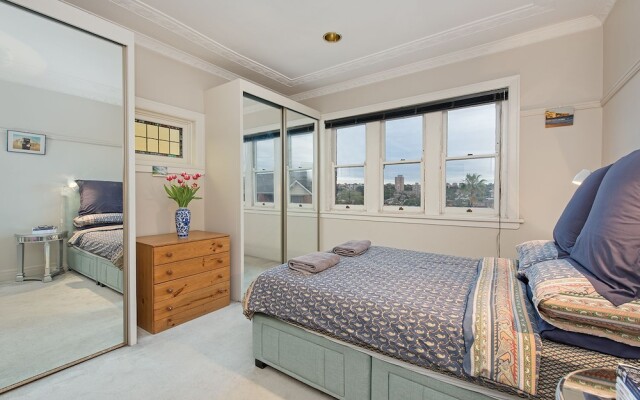 Comfy Coogee Living H328