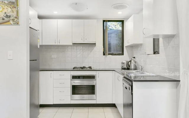 Bondi Beach Garden Apartment