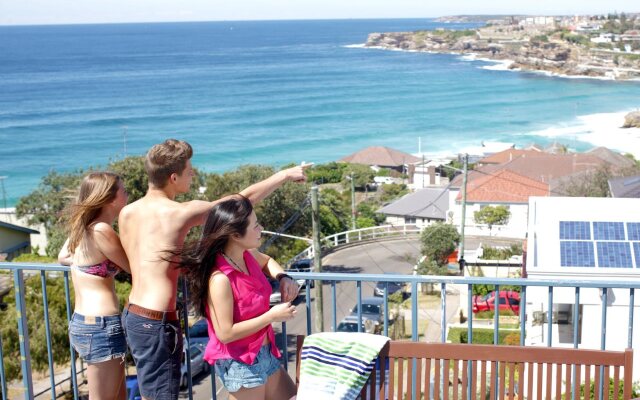 Bondi Beachouse YHA