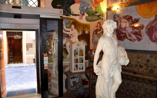 Hostel Archi Rossi